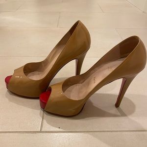 Christian Louboutin Peep Toe pumps - size 38.5